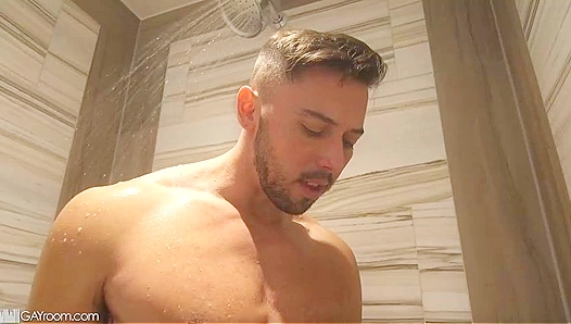 Steamy Shower Seduction: Marcus Shanes Sizzling Soap Showdown – GayPornWave 18+