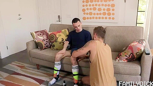 Joe Ex Sucks Wess Throbbing Meat: Hungry Twink Devours Daddy Dick – FamilyDickFun