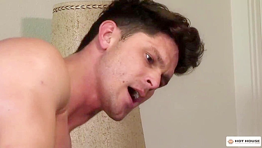 Quinn Quirke Takes Command: Powerful Deep Thrusts Dominate Devin Franco in Steamy Home