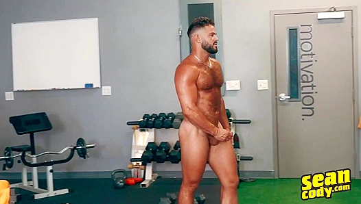 Sweaty Gym Session Ignites Wild Bareback Lust Between Hayden Jackson – GayXXX