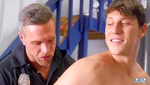 Handcuffed Claimed: Officer Alex Takes Control of Pauls Tight Hole – GayPornHeat 18+