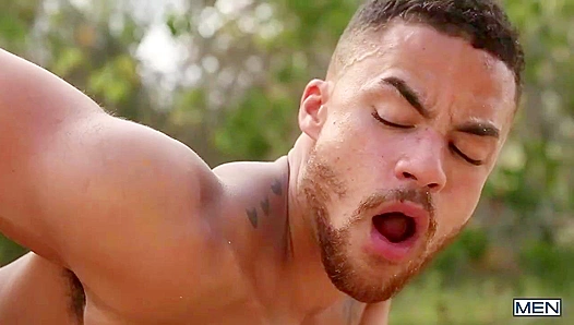 Beau Banks Deepthroats Matthew Camps Hung Muscle on Sun-Kissed Sands – 18+