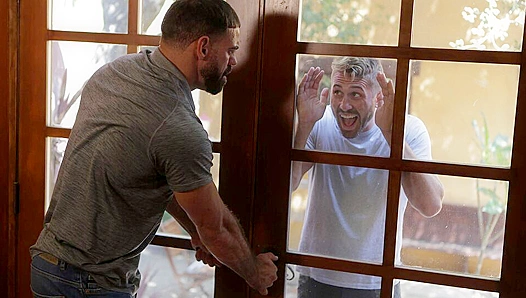 Ripped Apart by Lust: Ricky Larkins Muscular Cock Devours Neighbor Wesley Woods – 18+