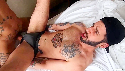 Steamy Domination: Bo Sinn Claims Romeos Tattooed Bubble Butt – 18+ Gay Anal Power Play