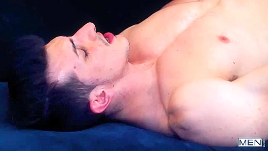 Jackson Traynors Bareback Rampage: Michael Jackman Feasts on Every Inch Raw