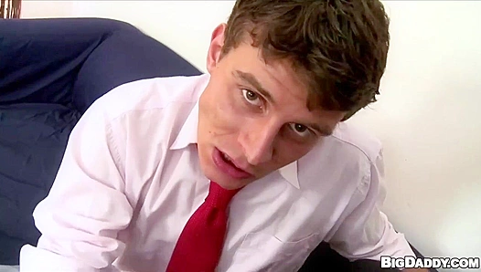 Georgio Devours Hot Bottom, Paints Face with Thick Load – Raw Audition Frenzy