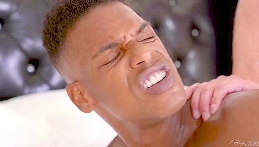 Adrian Hart Skyy Knox Savor Steamy Post-Swim Passion – GayPornX 18+