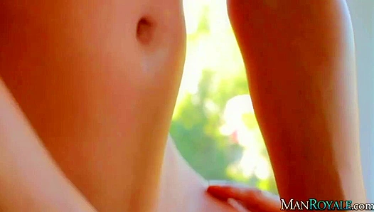 Sweaty Muscle Worship: Tyrs Steamy Jimmy Grinding Session with Oil-Slick Hunk – GayRoom