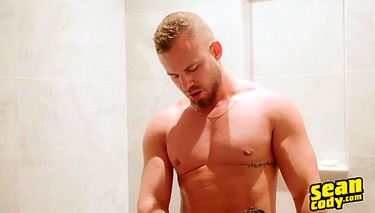 Steamy Mexican Encounters: Hung Men Hook Up Under Sultry Jalisco Skies – SeanCodyX 18+