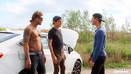 Sinnful Outdoor Thirst: Bo Sinn Benjamin Blue Go Wild for Bromos Hung Beef – Bromous 18+