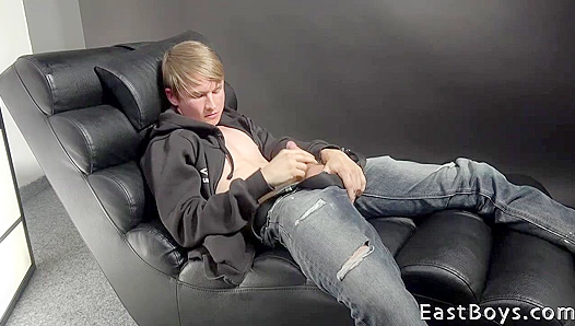 Blushing Jeffrey Wheelers Passionate Ride — Wallowing in Solo Pleasure – EastBoys