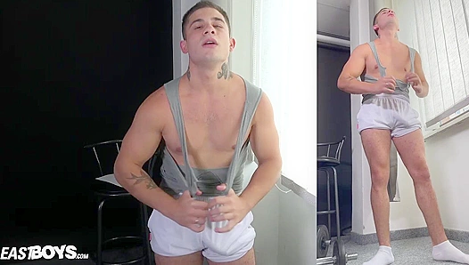 Darrion Kautzer Flexes His Chiseled, Ripped Body - Fueling Pure Muscle Desire - EastBoys