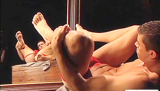 Max Schutlers Intimate Adventure: Delving Deep for Thrilling Solo Anal Bliss – Hot House
