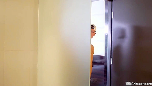 Adrian Harts Intense Shower Desire: Devouring Masyn Thornes Massive, Dripping Dick