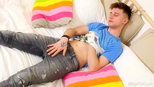 Jacks Bold Encounter Ignites Passion in Raw, Unbridled Gay Tryst – 18+