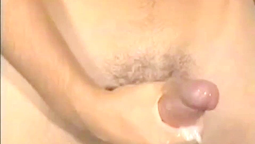 Intense Sweat-Soaked Solo Muscle Worship Ignites Fiery Passion – GayPornHub 18+