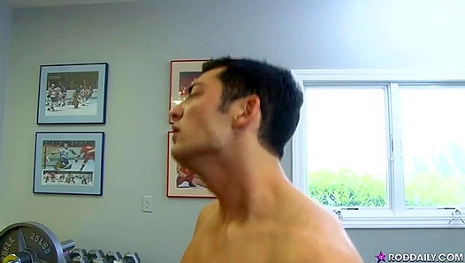 Gym Gods Unleashed: Daily and Bros Sizzle with Locker Room Lust – RodDaily Gay 18+