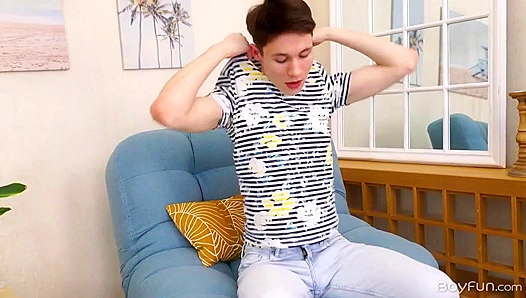 Eugene Colts Steamy Solo Show: Tempting Viewers with His Thick, Hard Endowment on