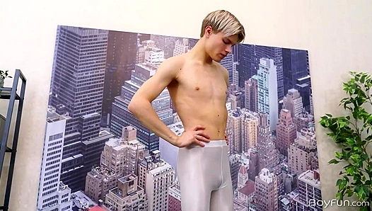 Ballet Boys Secret Tryst: Hard-Cocked Dancers Steam Up the Studio – NaughtyLads 18+