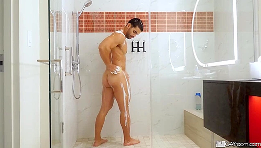 Steamy Showdown: Arad WinWin Ravishes Cosplaying Alex Ray in Shower Thralldom – Hot Gay