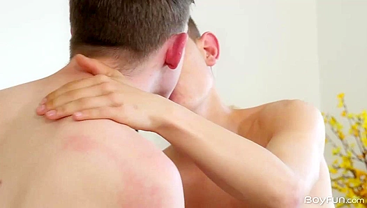 Ollie Barnes Taylor Mason Thrill in Sizzling Euro Threeway – BoyFun