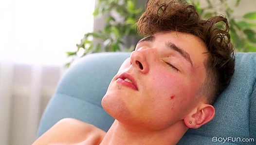 Young Jamesons Hungry Hole: Teenage Lust for Daddys Cock – GayPornTub 18+