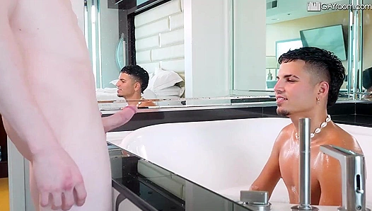 Steamy Shower Showdown: Archie Bakks and Jesse Stones Nude Intimacy Unveiled