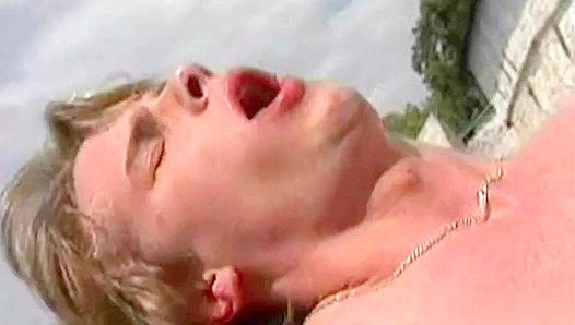 Cameron Robbies Steamy Summer Blowjobs Al Fresco - 18+