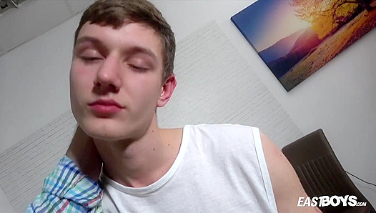 Darians Fiery Solo Ride Blasts Off with a Steamy Cum Finish – EastBoys