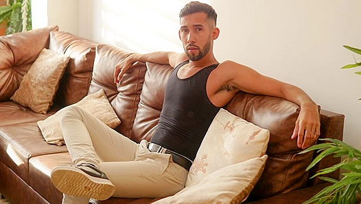 Rem DiMartins Unleashes Wild Jerkoff – Mad Lust Takes Over