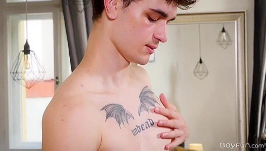 Bert Kunas Desperate Self-Love Session: Raw, Edgy Solo Fun in Bed – 18+