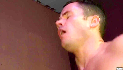 Diesel Washington Devours Valentin Petrovs Tight Hole in Steamy Gay Fuck Session –