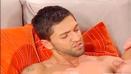 Bryan Slater Powers Through Dominic Pacificis Tight Hole in Raunchy Threesome – Hothouse
