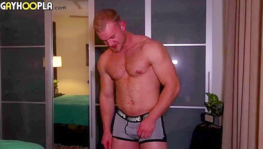 Tyson Scotts Handsome Dick Gets Rock Hard: Watching His Throbbing Cock Pulse – Gay XXX