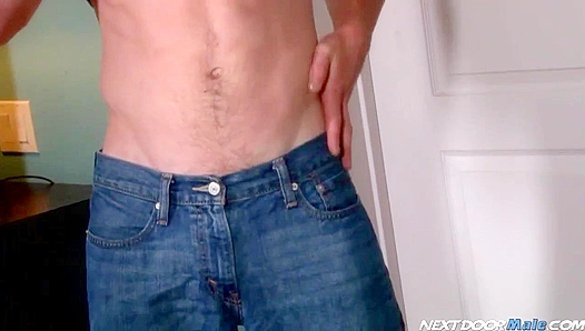 Aaron Reynolds Revels in Solo Foot Play, Moaning Loudly as He Teases His Sexy Soles –