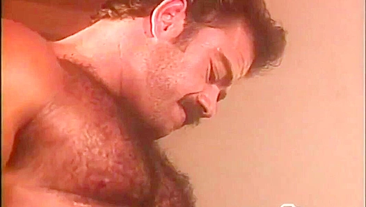 Muscle God Showdown: Rob Cryston Joe Magnums Intense Pump-Fueled Lust – Falcon Studios