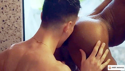 Steamy Shower Slam: Tristan and Isaiahs Muscular, Wet Flesh Clash in Passionate Gay Hunk