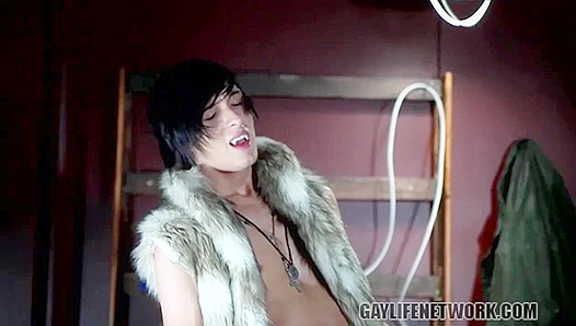 Vampires Bite Leaves Twink Breathless as Aidan Takes Him Raw – Twinklight 18+