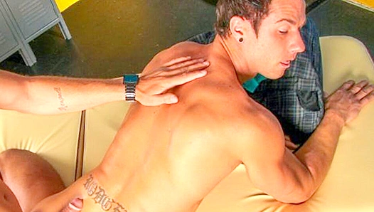 Muscle-Bound Massage: Rod Daily and Jay Cloud Ignite Steamy Sex Session on the Table –