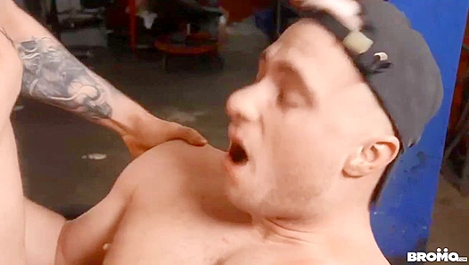 Raw Intensity Ignites Aiden Zachs Garage Encounter: Balls Deep Bareback Thrusts in Sweaty