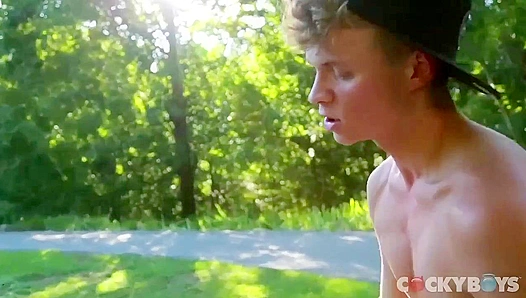 Steamy Outdoor Thrill: Max Ryder Tommy Defendi Go Wild for Raw Sex