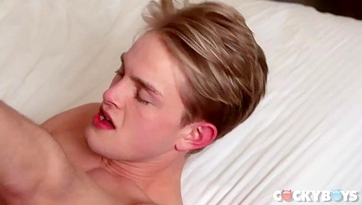 Arnauds Thick Rod Fills Jetts Tight Hole as He Grinds Back – CockyBoys