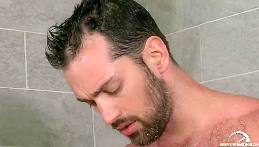 Steamy Solo: Rich Kellys Powerful Orgasm in a Pulsating Shower – HighPerformanceMen