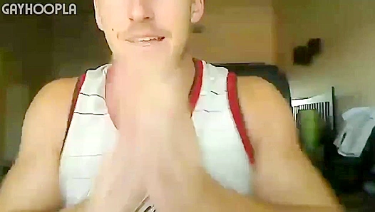 Flexing Ripped Muscle, Jacking Off Solo to Self-Loving Mirrored Moves – Hot Beefcake