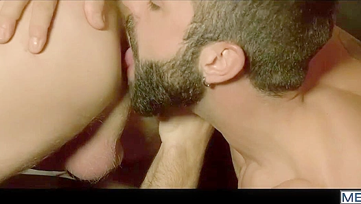 Straight Guys Wild Descent: Hector DeSilva Turns Matt Anders into a Lustful Trapped