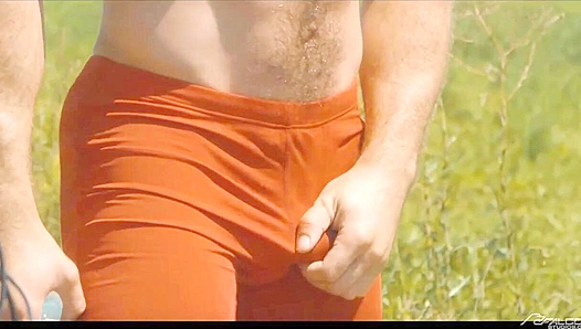 Rocky Vallarta Devours James Foxs Muscular Cock in Sweaty, All-Consuming Outdoor