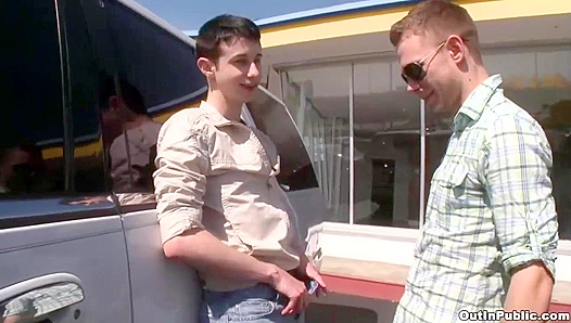 Mickey Drake Claims Zach Alexanders Thick Cock in Parked Car Heat – OIP