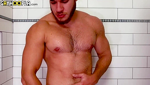 Latin Lovers Throbbing Need: Danny Sosas Intense Solo Session – Girthy Hands Pump His