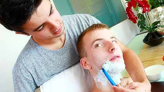 Mike Chambers and Calvin Get Wild in Explicit Anal Threesome - XXX Gay hardcore