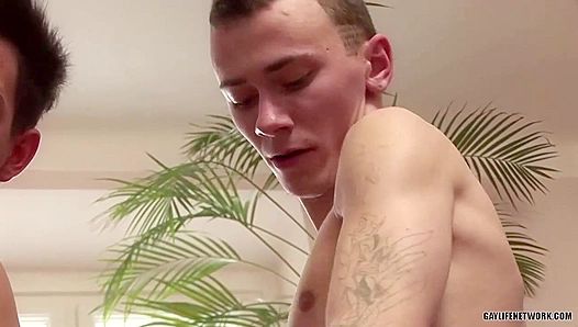 Steamy Twink Encounter: Xanders Hands Dive Deeper As Passion Ignites – TwinkFrenzy 18+